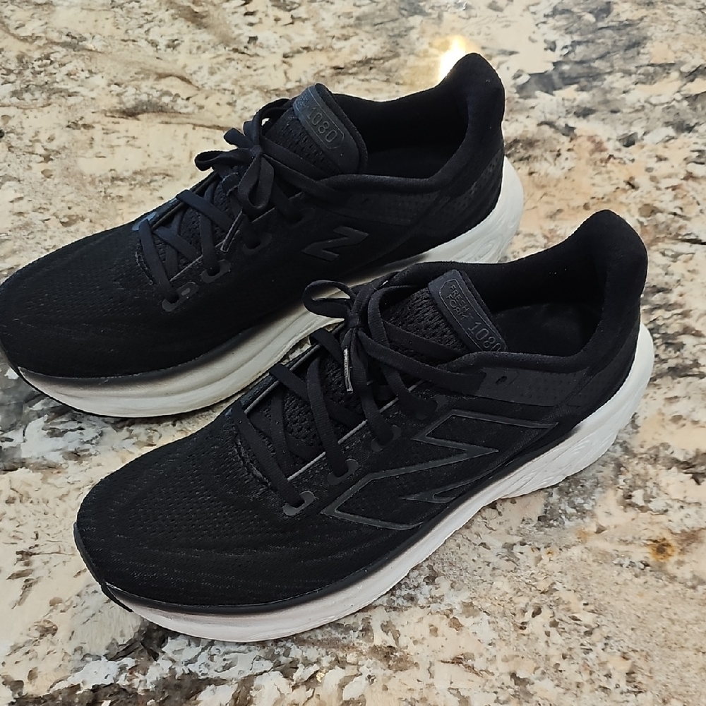 New Balance Men's Black Running Shoes